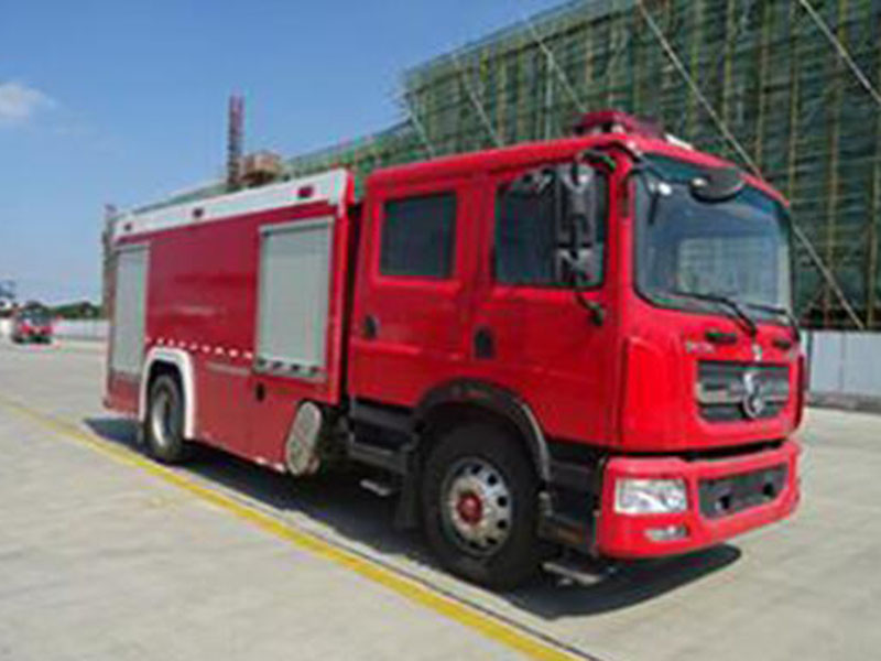 D9東風CLW5160參數(shù)6噸水罐消防車